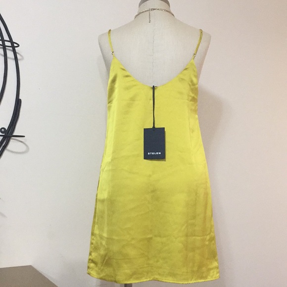 Stelen beautiful gold tone dress - Picture 3 of 8